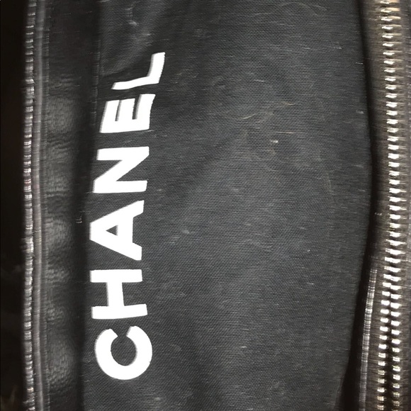 SOLD Authentic Chanel GST caviar handbag - Picture 8 of 8